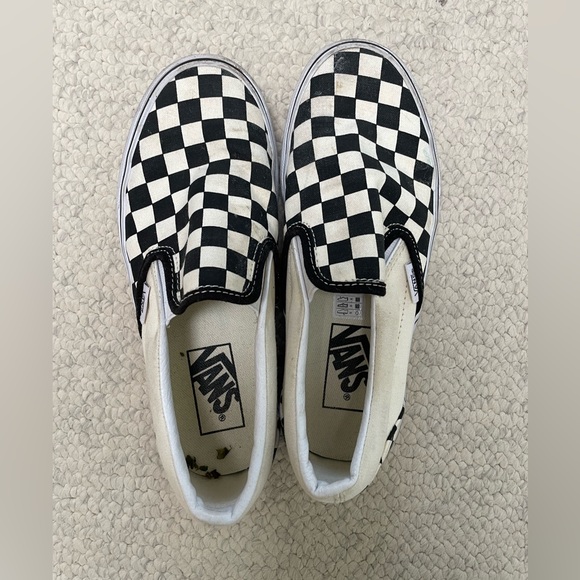 Classic Checkered Vans - Picture 3 of 6